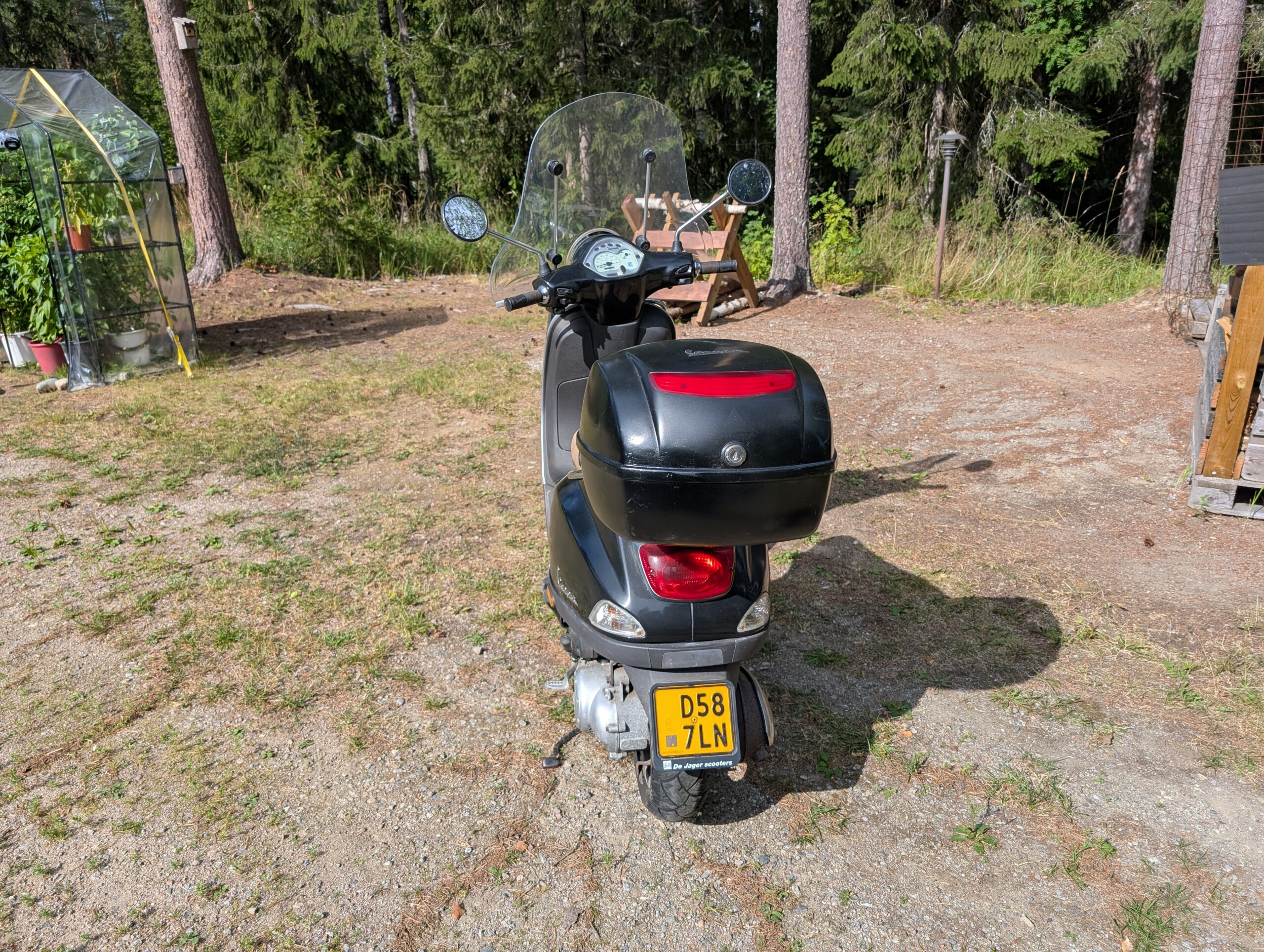 Vespa-LX50-3