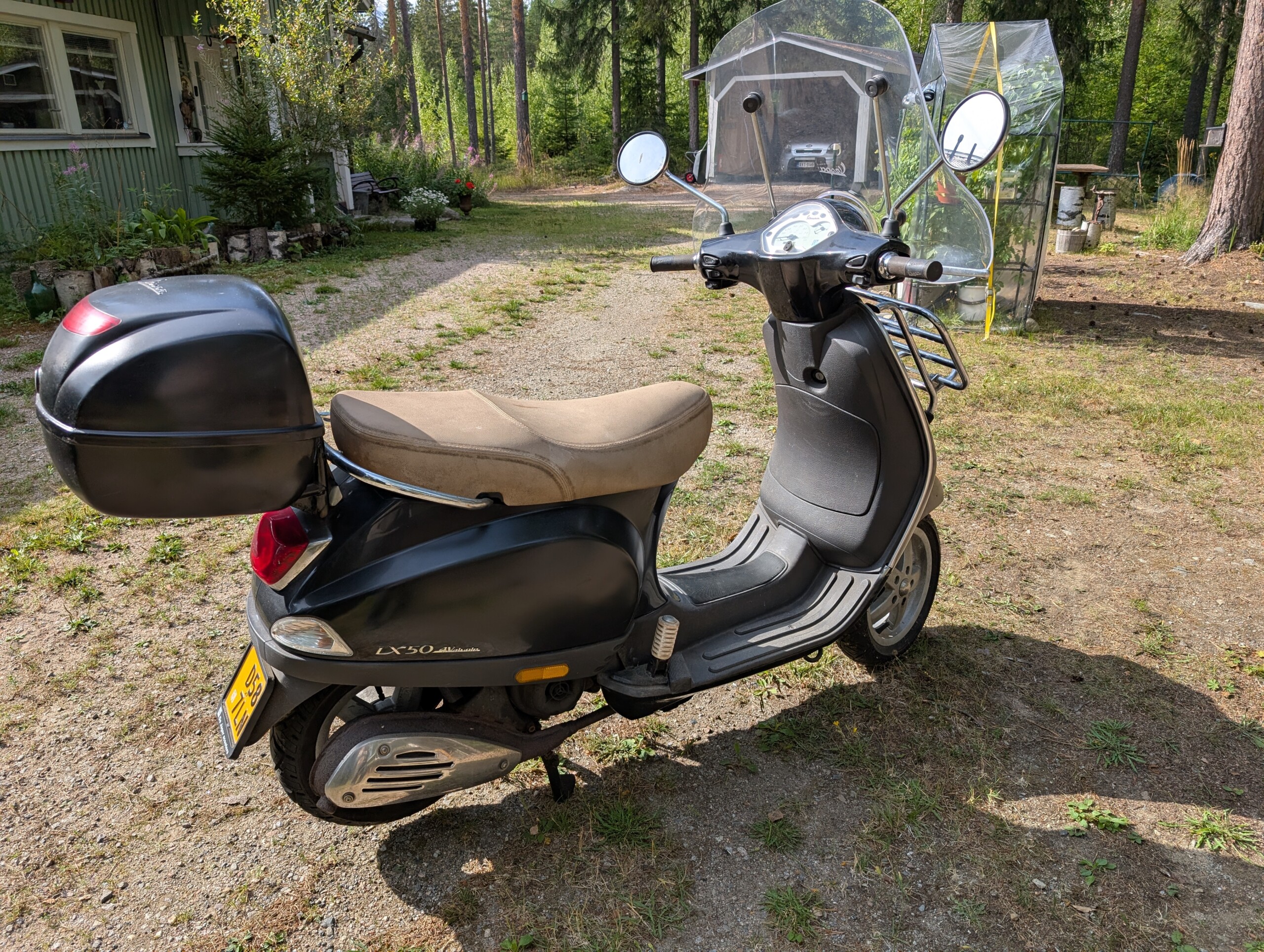 Vespa-LX50-4